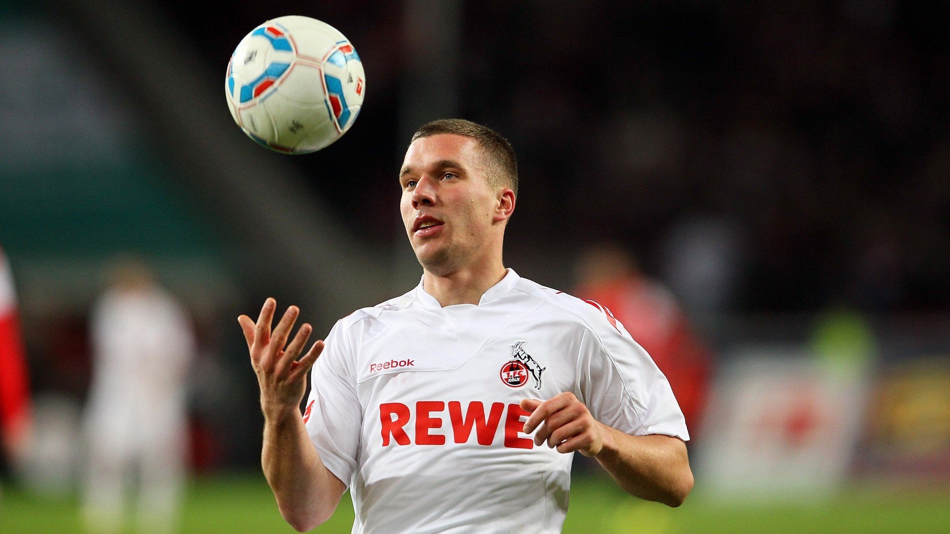 世界杯精彩瞬间:激情、技巧、传奇!,世界杯精彩剪辑